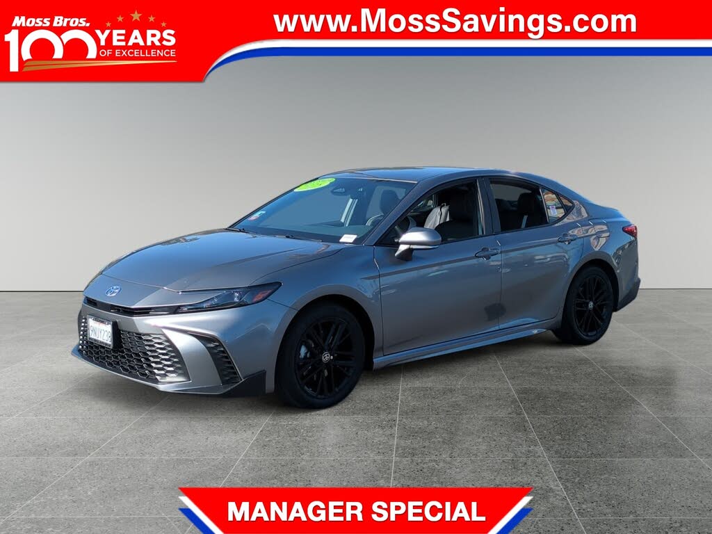 2025 Toyota Camry SE FWD