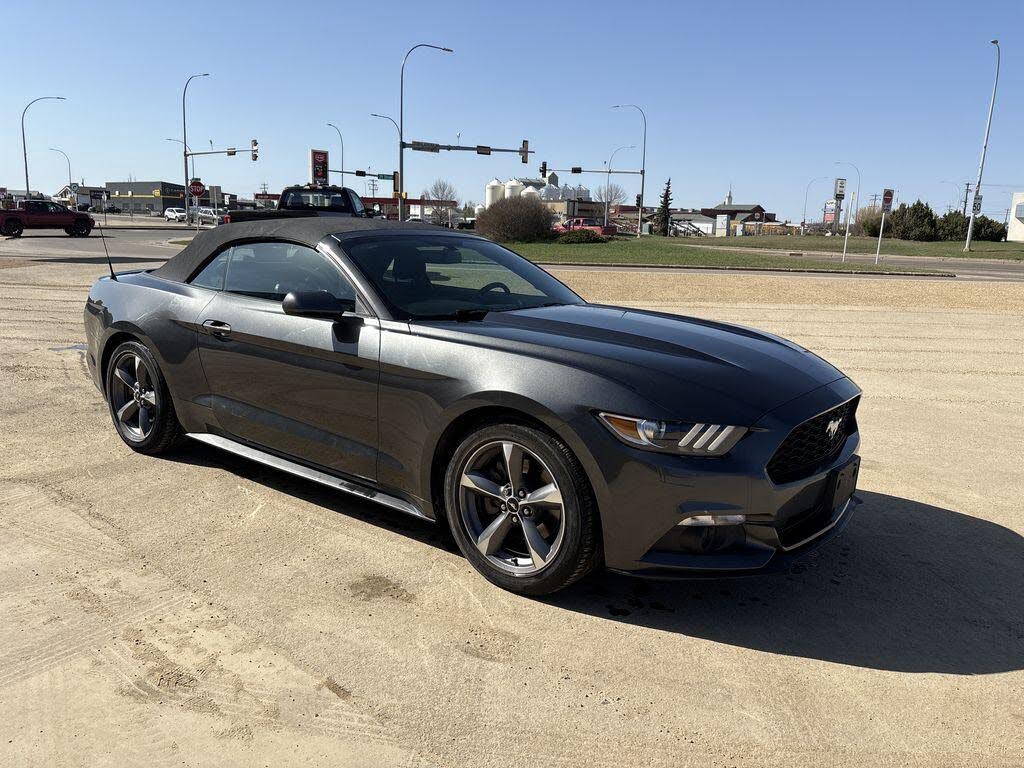 2017 Ford Mustang V6 Convertible RWD