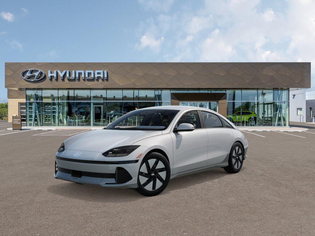 2025 Hyundai Ioniq 6 SE RWD