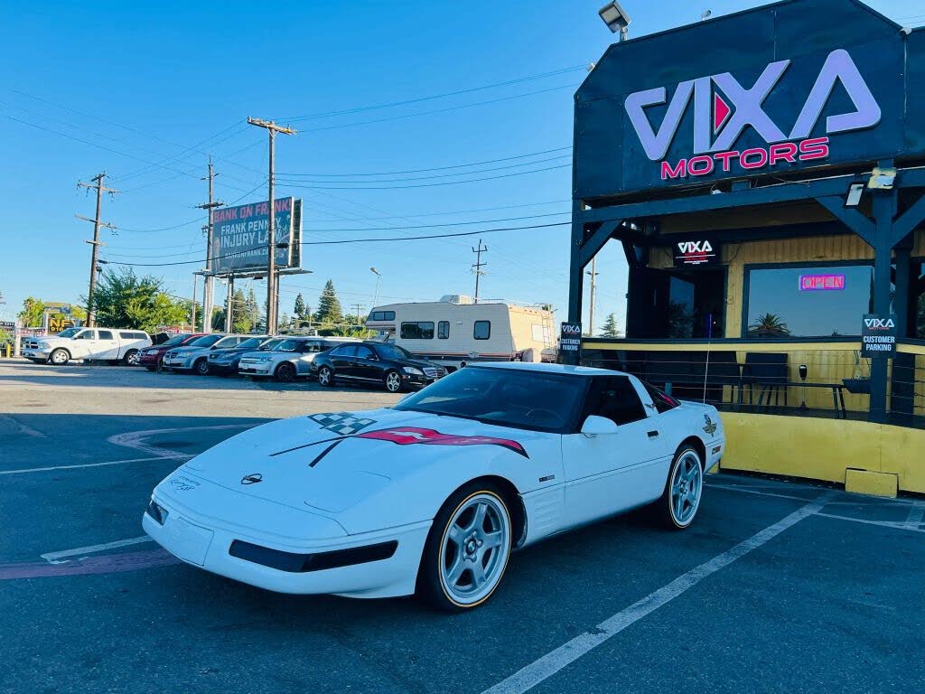 1991 Chevrolet Corvette Coupe RWD