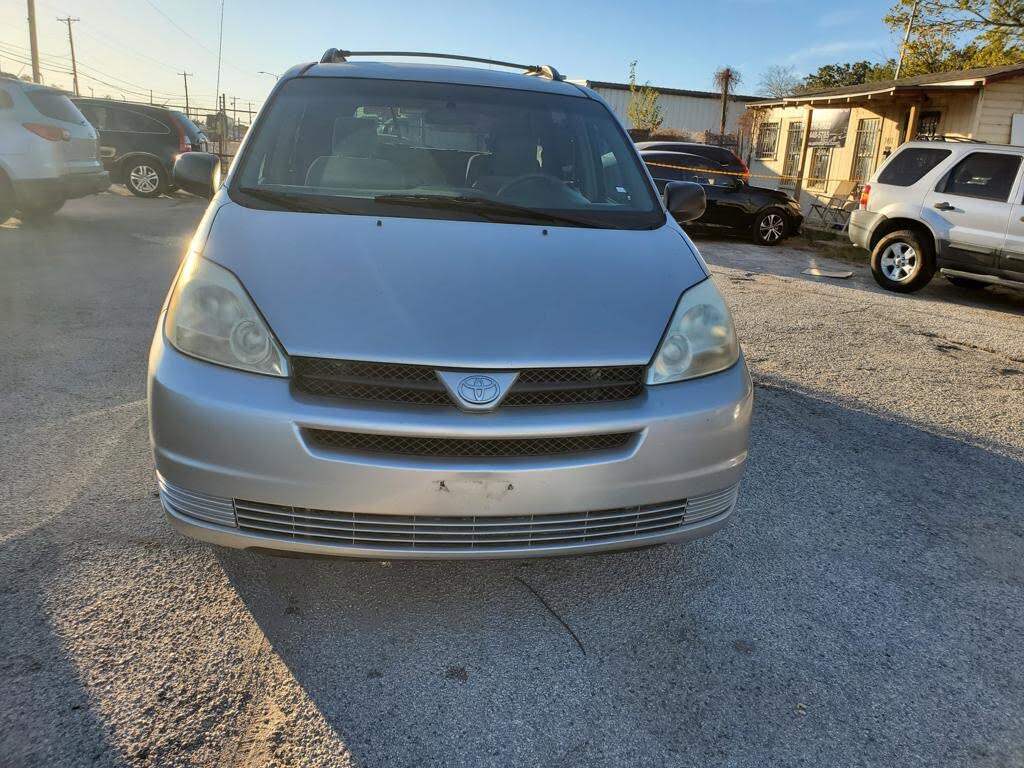 2004 Toyota Sienna 4 Dr LE Passenger Van
