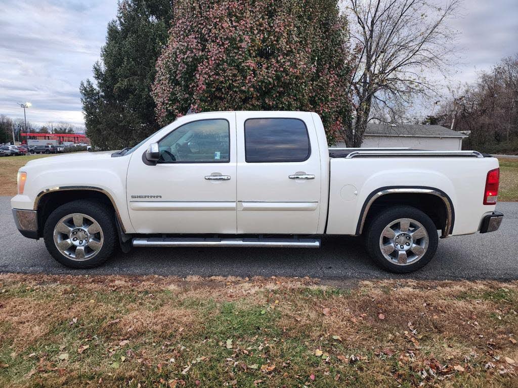 2011 GMC Sierra 1500 SLT Crew Cab 4WD