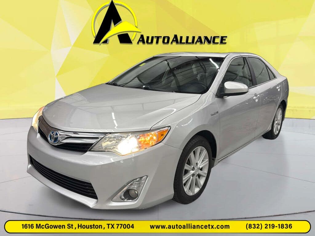 2014 Toyota Camry Hybrid XLE FWD