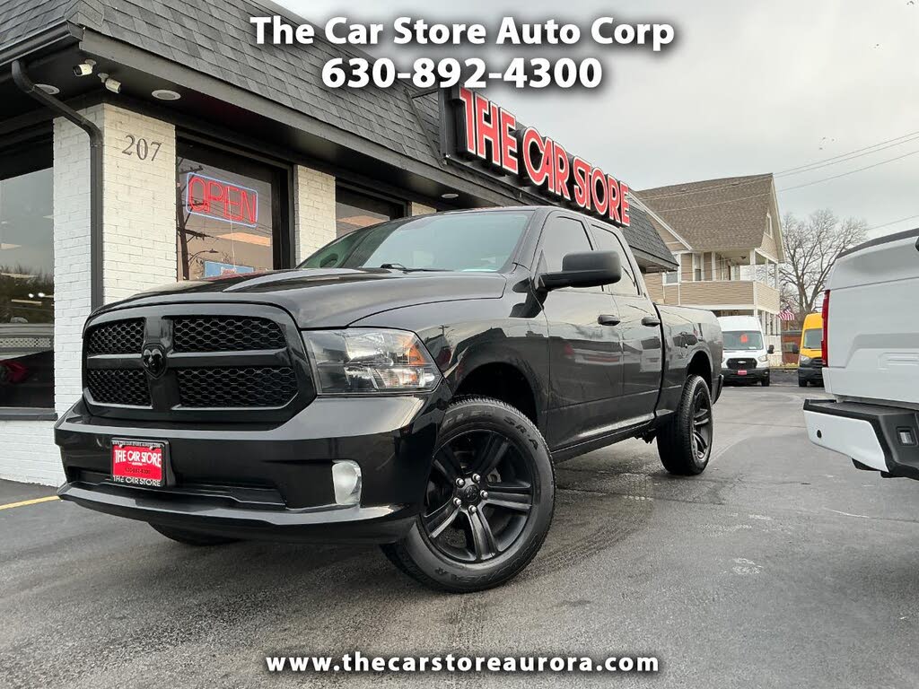 2017 RAM 1500 Express Quad Cab 4WD