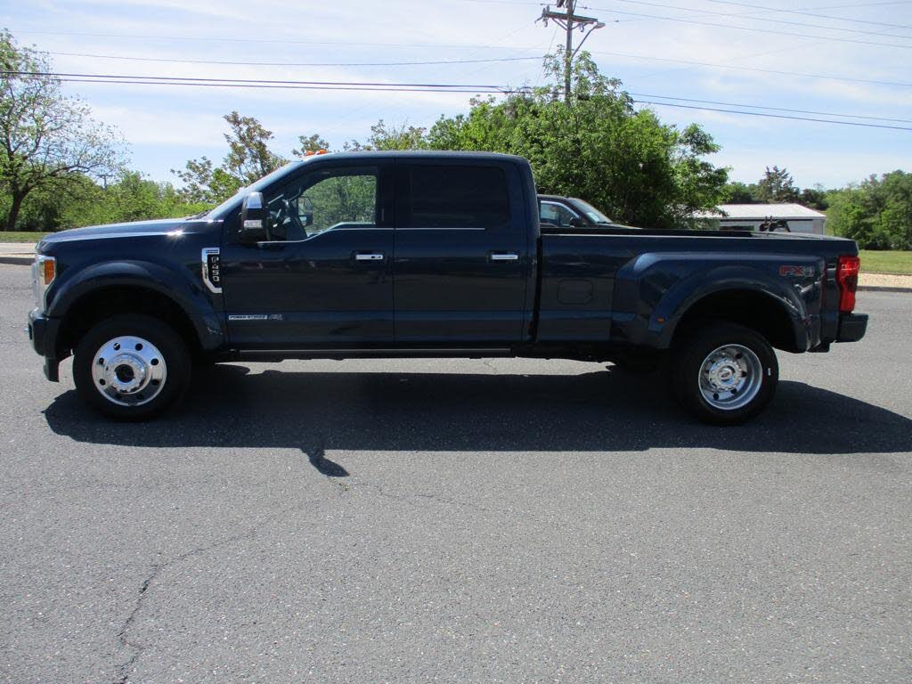 2019 Ford F-450 Super Duty Lariat Crew Cab LB DRW 4WD