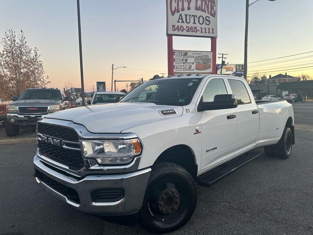 2021 RAM 3500 Tradesman Crew Cab LB DRW 4WD