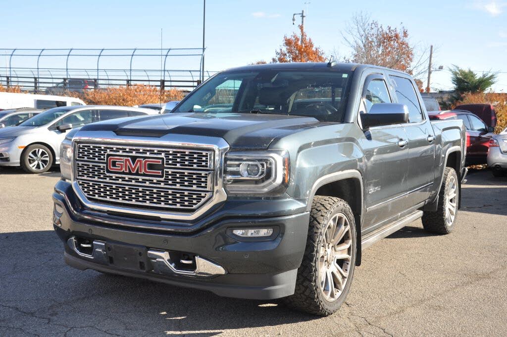 2017 GMC Sierra 1500 Denali Crew Cab 4WD