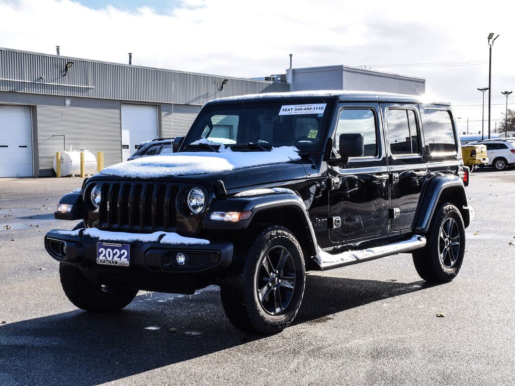 2022 Jeep Wrangler Unlimited Sahara Altitude 4WD