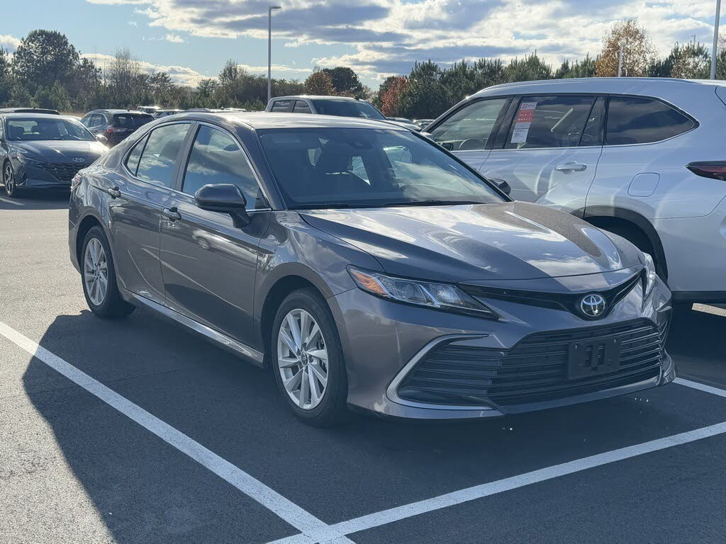 2024 Toyota Camry LE FWD