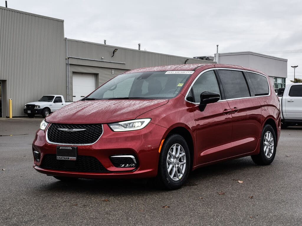 2026 Chrysler Pacifica Select FWD