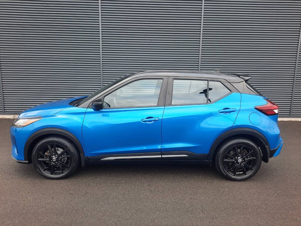 2021 Nissan Kicks SR FWD