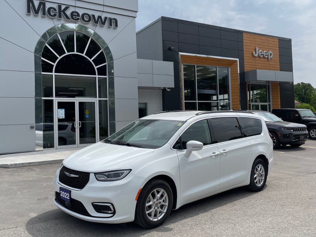 2022 Chrysler Pacifica Touring L FWD