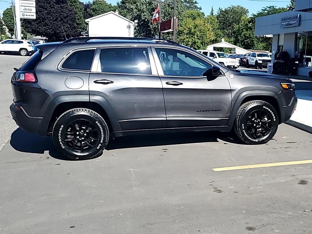 2023 Jeep Cherokee Trailhawk 4WD