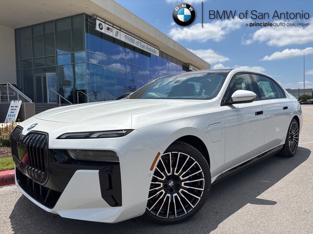2025 BMW 7 Series 750e xDrive