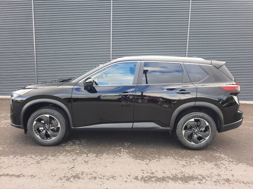 Nissan Rogue SV Moonroof AWD 2026