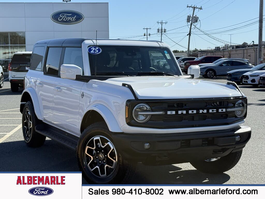 2025 Ford Bronco Outer Banks 4-Door 4WD