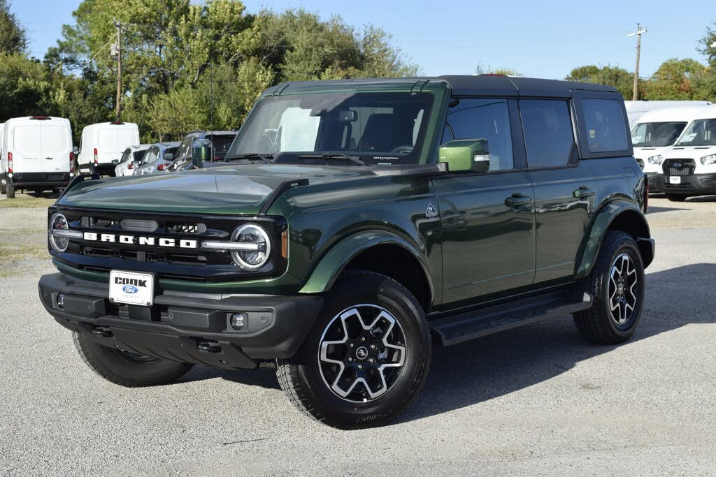 2025 Ford Bronco Outer Banks 4-Door 4WD