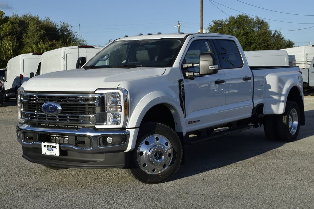 2026 Ford F-450 Super Duty XLT Crew Cab LB DRW 4WD