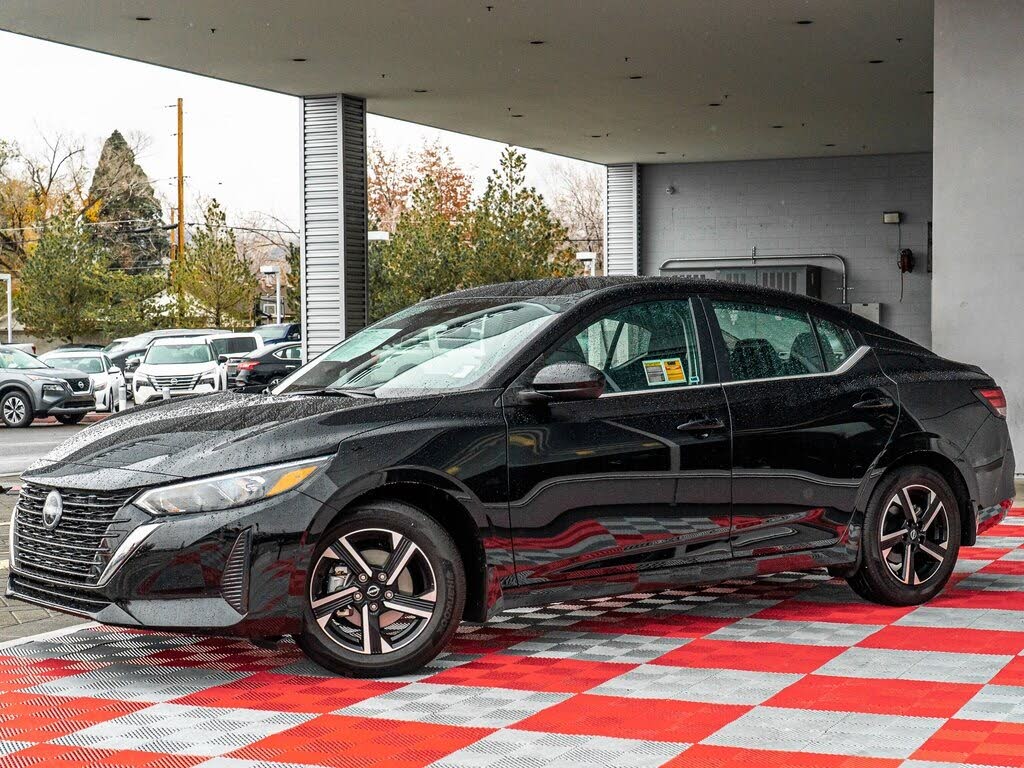 2025 Nissan Sentra SV FWD