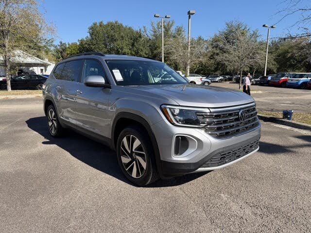 2024 Volkswagen Atlas SE FWD with Technology