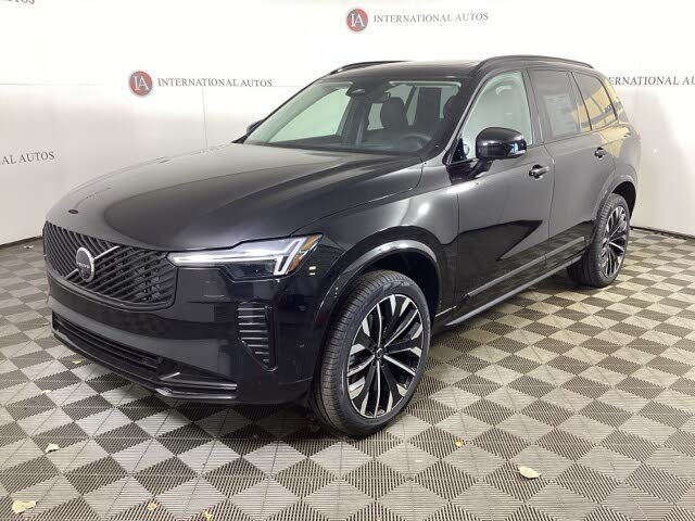 2026 Volvo XC90 B6 Ultra Dark 7-Passenger AWD
