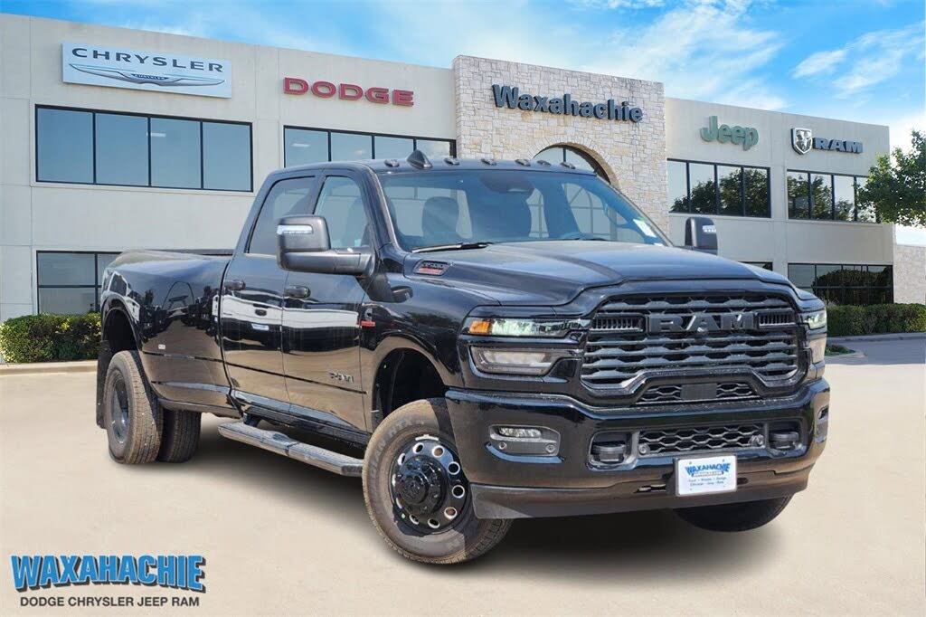 2025 RAM 3500 Big Horn Crew Cab LB DRW 4WD
