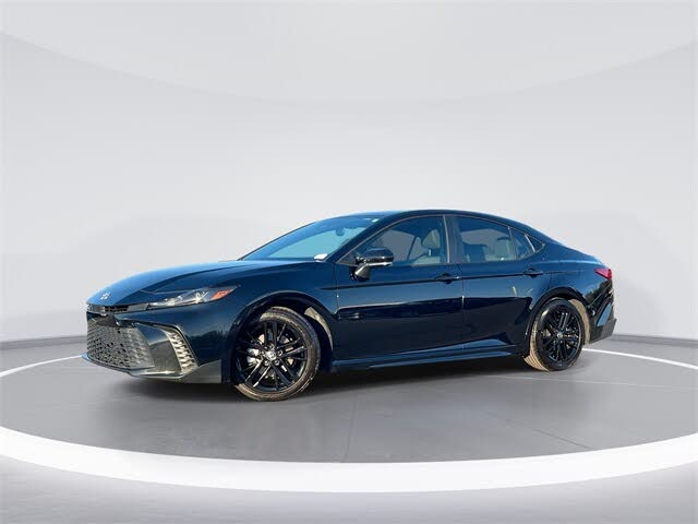 2025 Toyota Camry SE FWD
