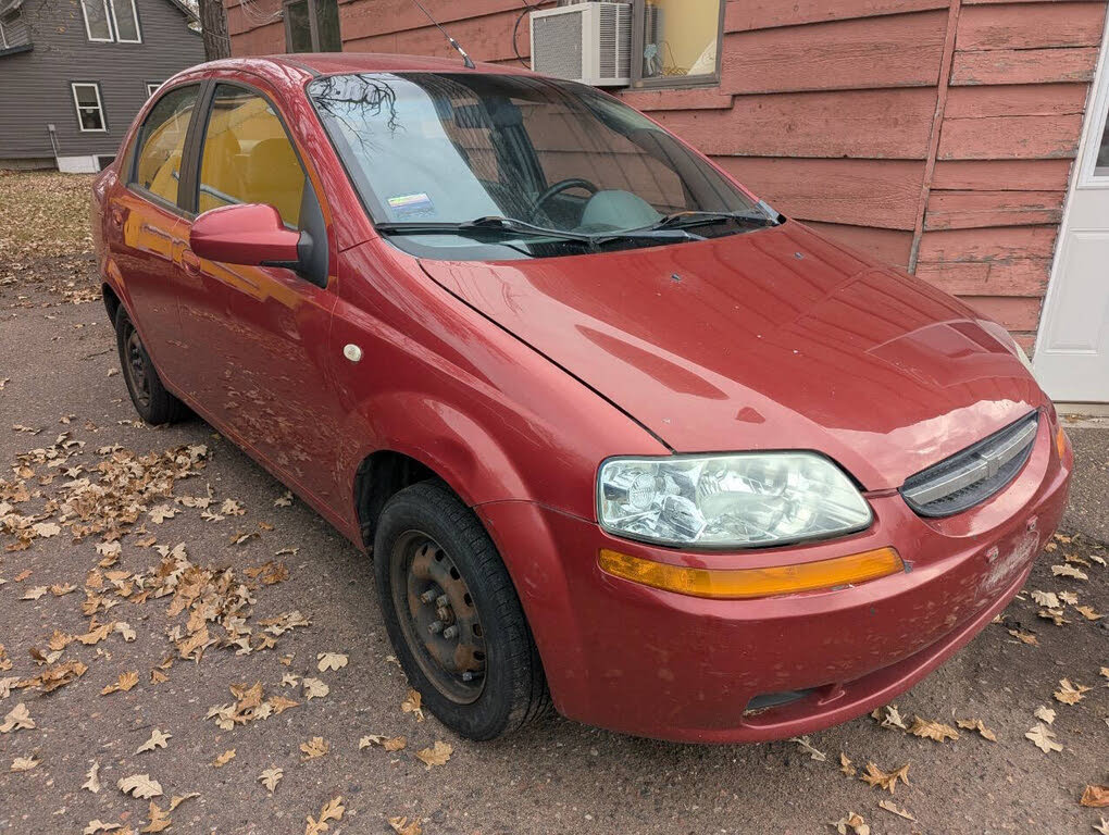 2005 Chevrolet Aveo LS Sedan FWD