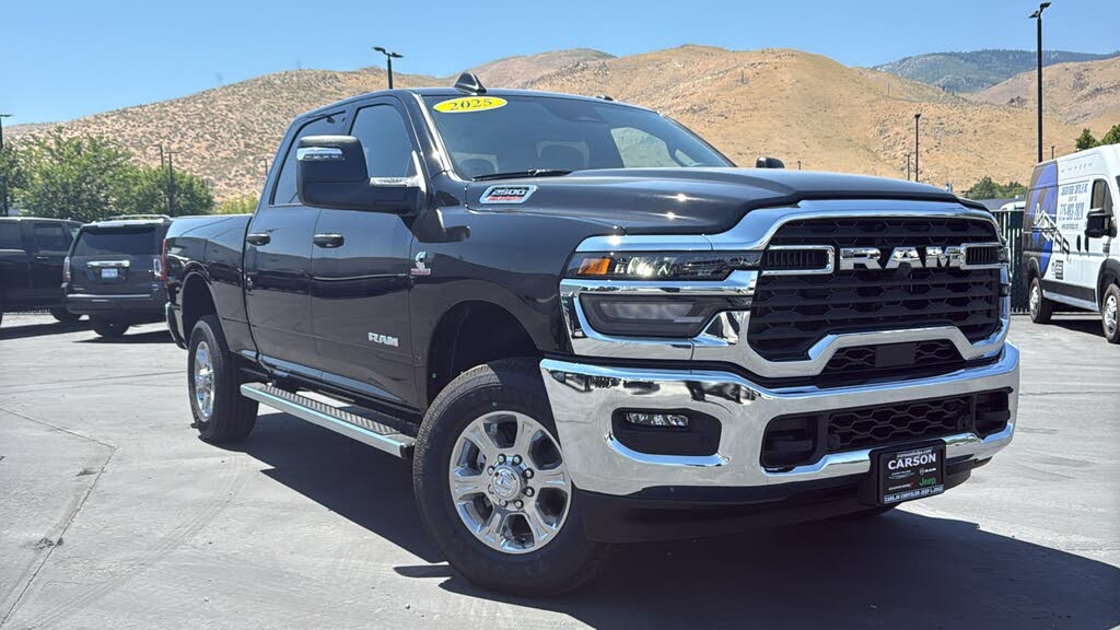 2025 RAM 2500 Big Horn Crew Cab 4WD