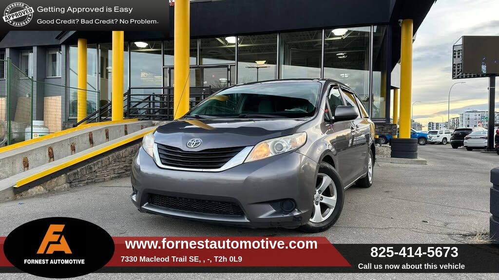 2012 Toyota Sienna LE 8-Passenger