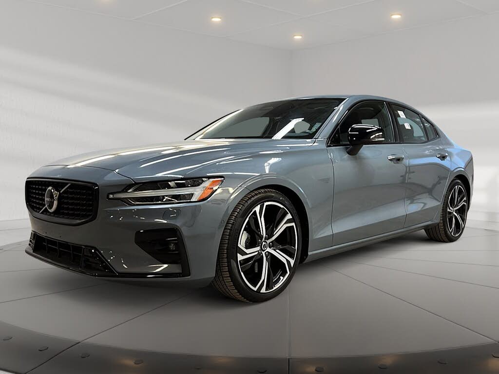 2024 Volvo S60 B5 Plus Dark Theme AWD