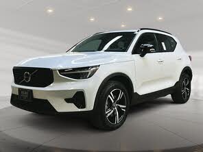 Volvo XC40 B5 Core Dark Theme AWD