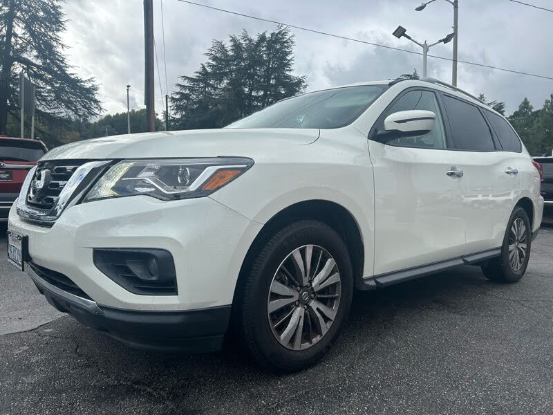2019 Nissan Pathfinder S FWD