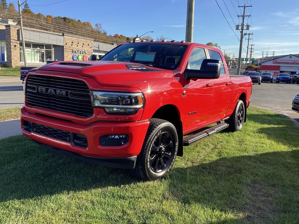 RAM 2500 Laramie Crew Cab 4WD 2024