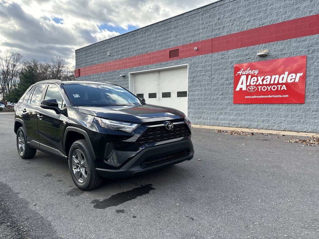 2025 Toyota RAV4 XLE AWD