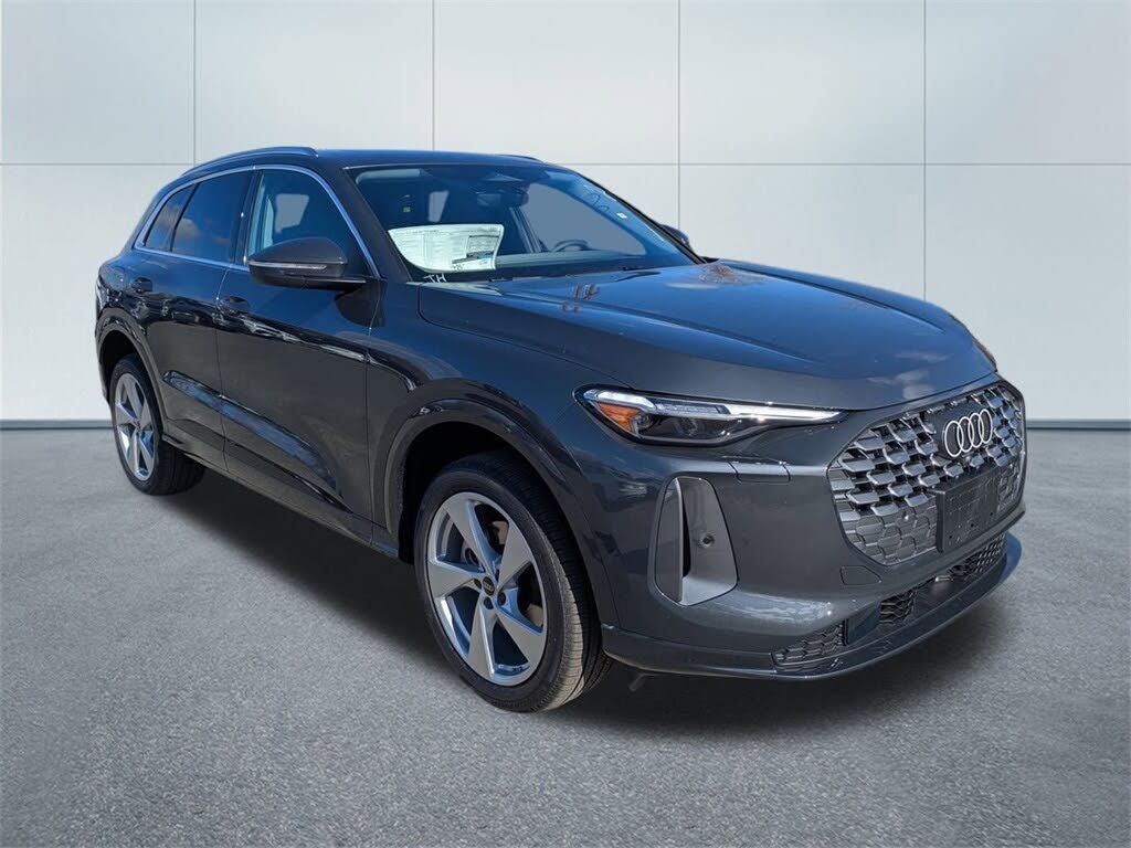 2025 Audi Q5 quattro Premium Plus 40 TFSI