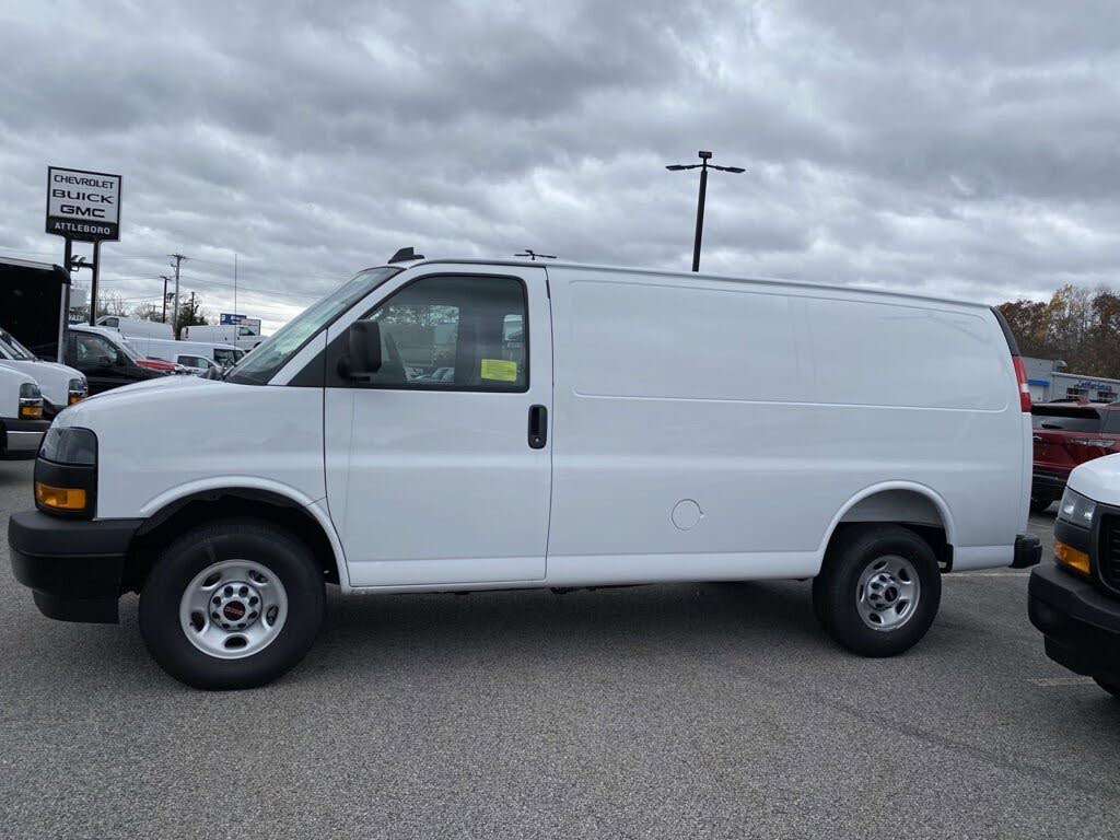 2025 GMC Savana Cargo 3500 RWD
