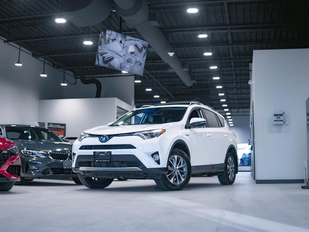 2018 Toyota RAV4 Hybrid LE AWD