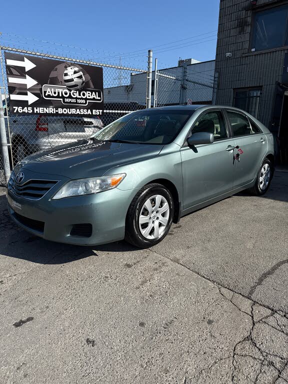 Toyota Camry SE 2011