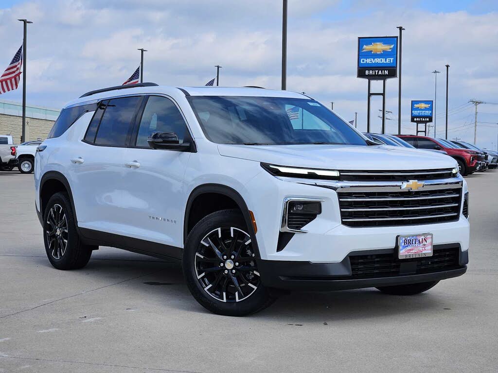 2026 Chevrolet Traverse LT FWD