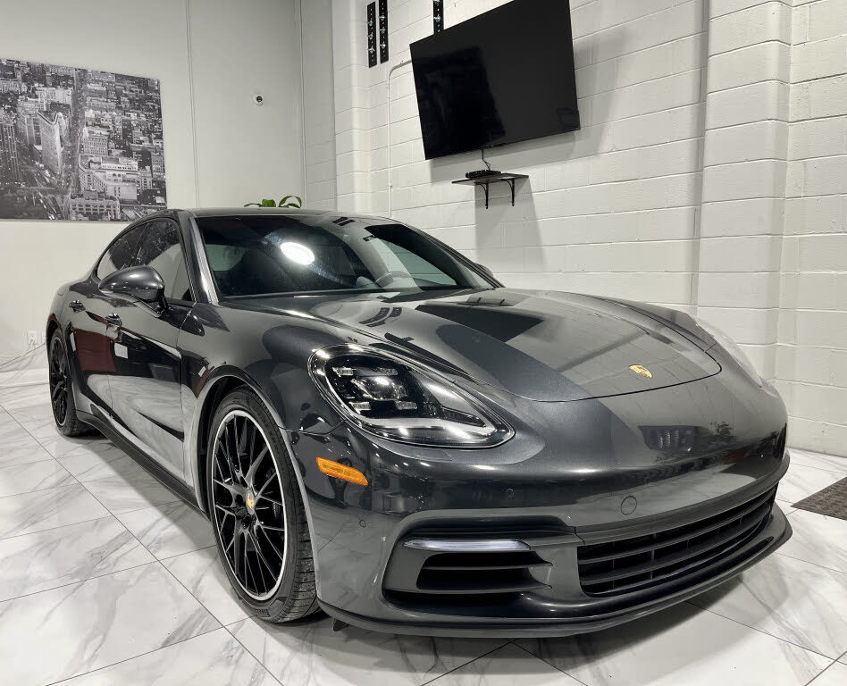 2018 Porsche Panamera