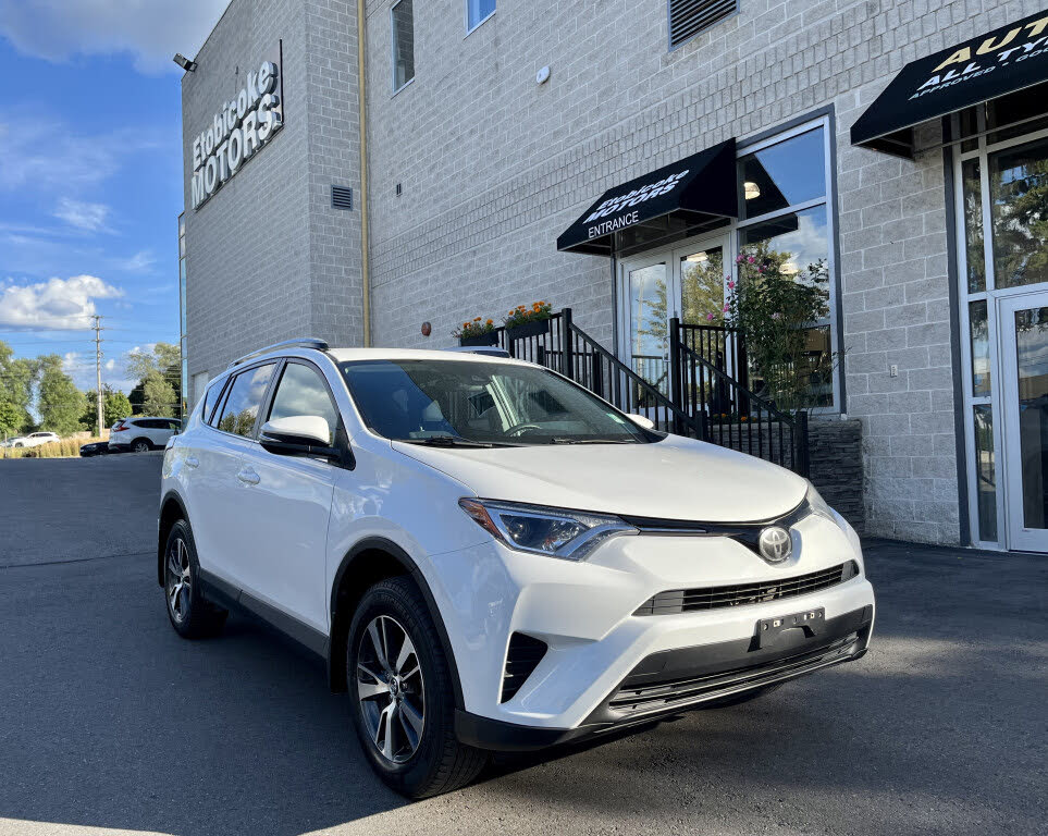 2018 Toyota RAV4 LE AWD