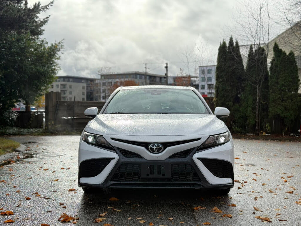 2024 Toyota Camry SE Nightshade FWD