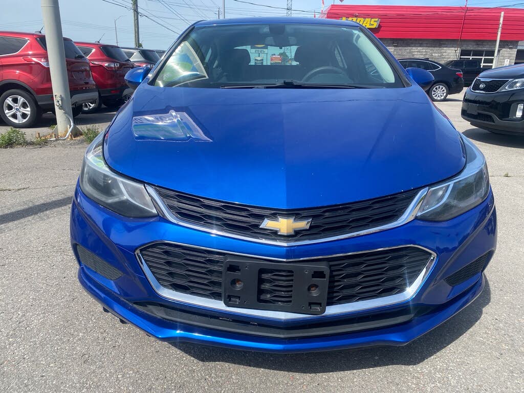 2017 Chevrolet Cruze LT Hatchback FWD