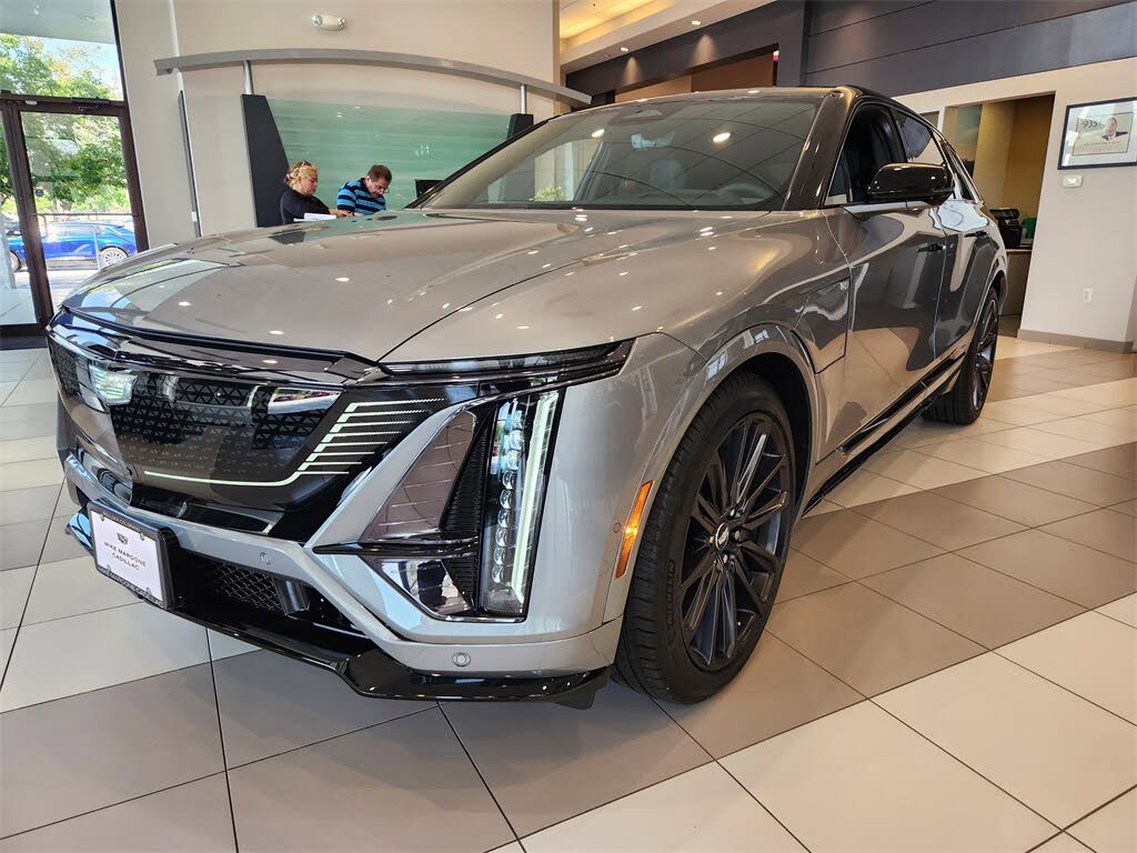 2026 Cadillac LYRIQ-V Premium AWD