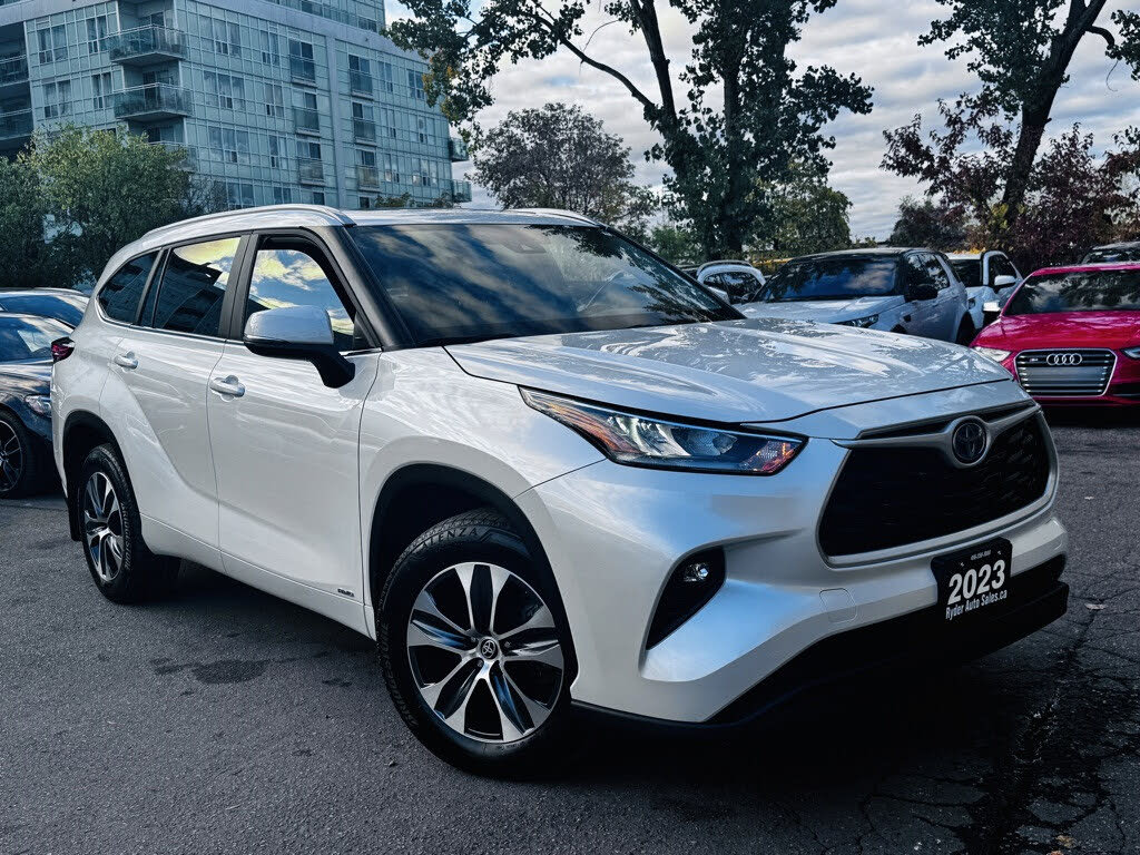 2023 Toyota Highlander Hybrid XLE AWD