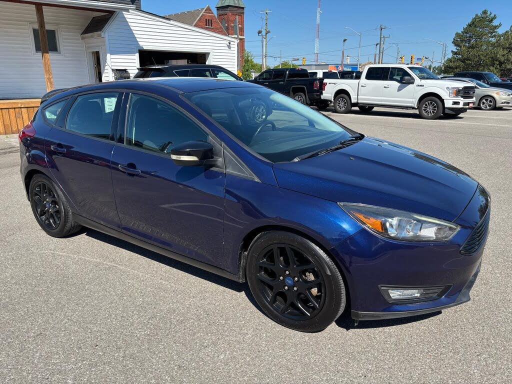 Ford Focus SEL Hatchback 2017