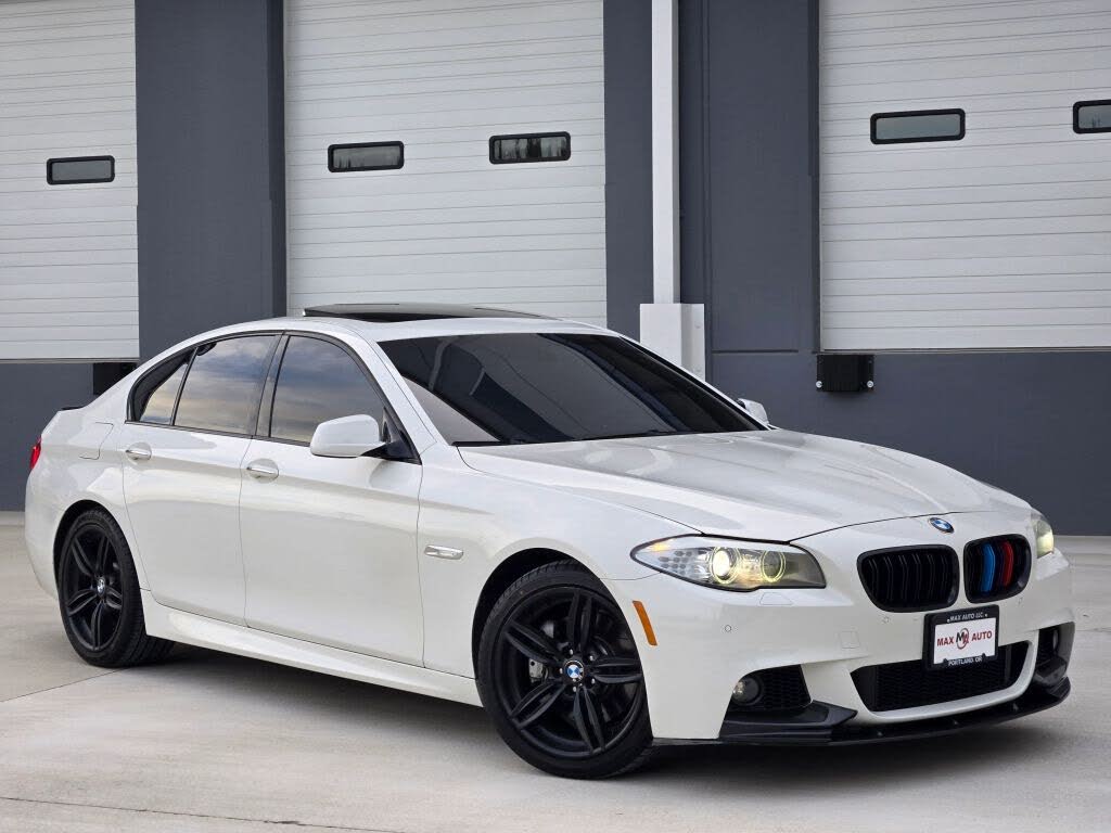 2013 BMW 5 Series 535i Sedan RWD