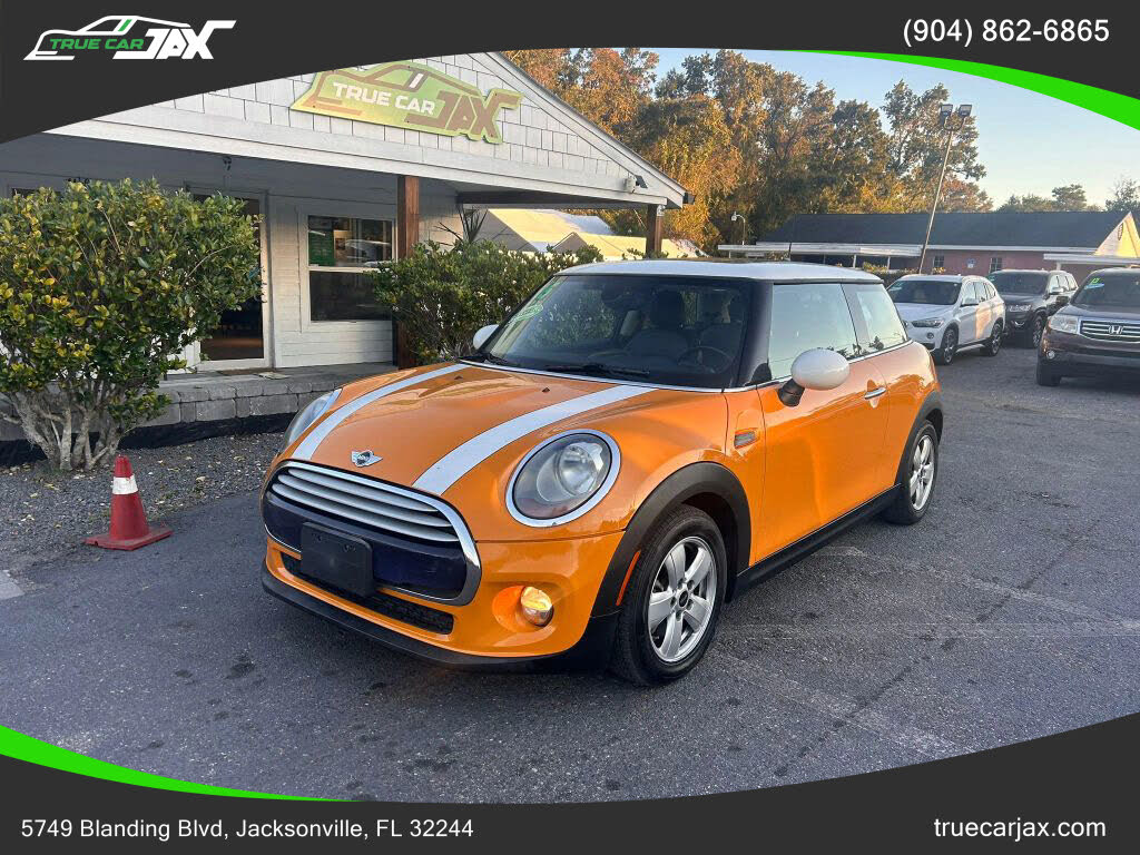 2015 MINI Cooper 2-Door Hatchback FWD