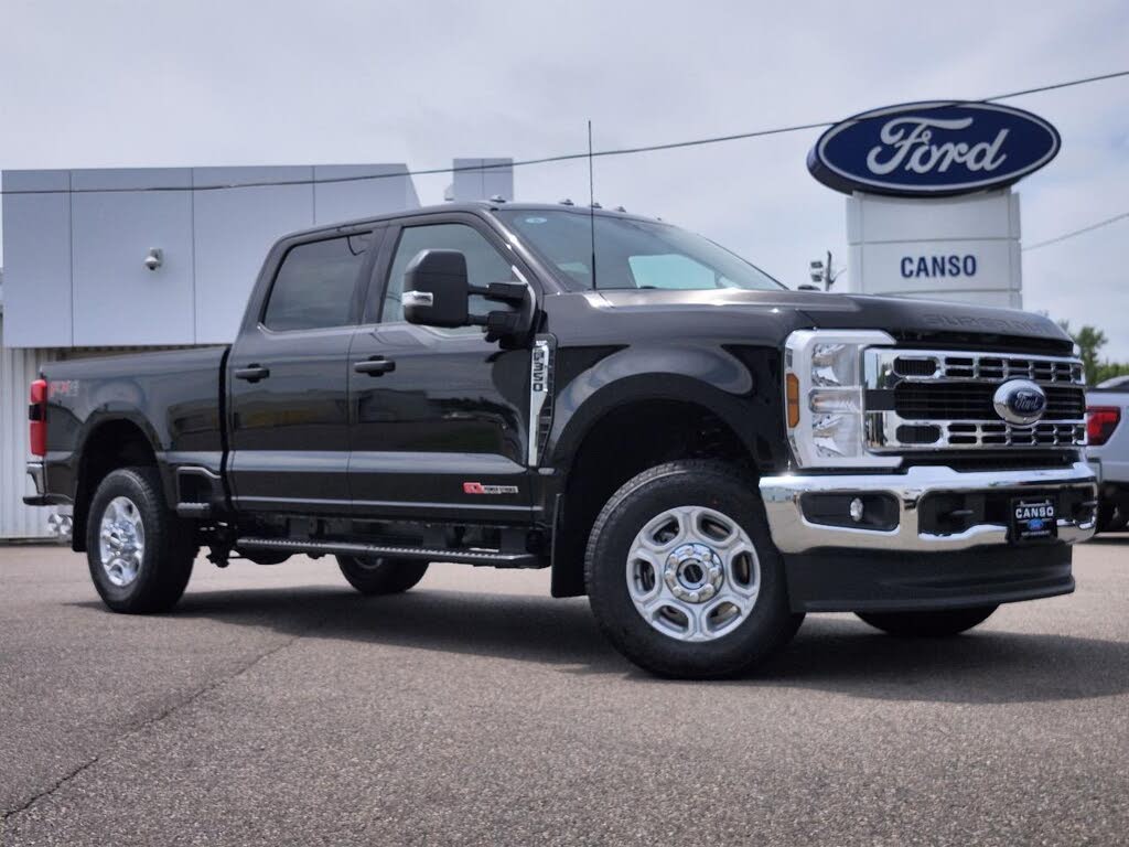 Ford F-350 Super Duty XLT Crew Cab 4WD 2025